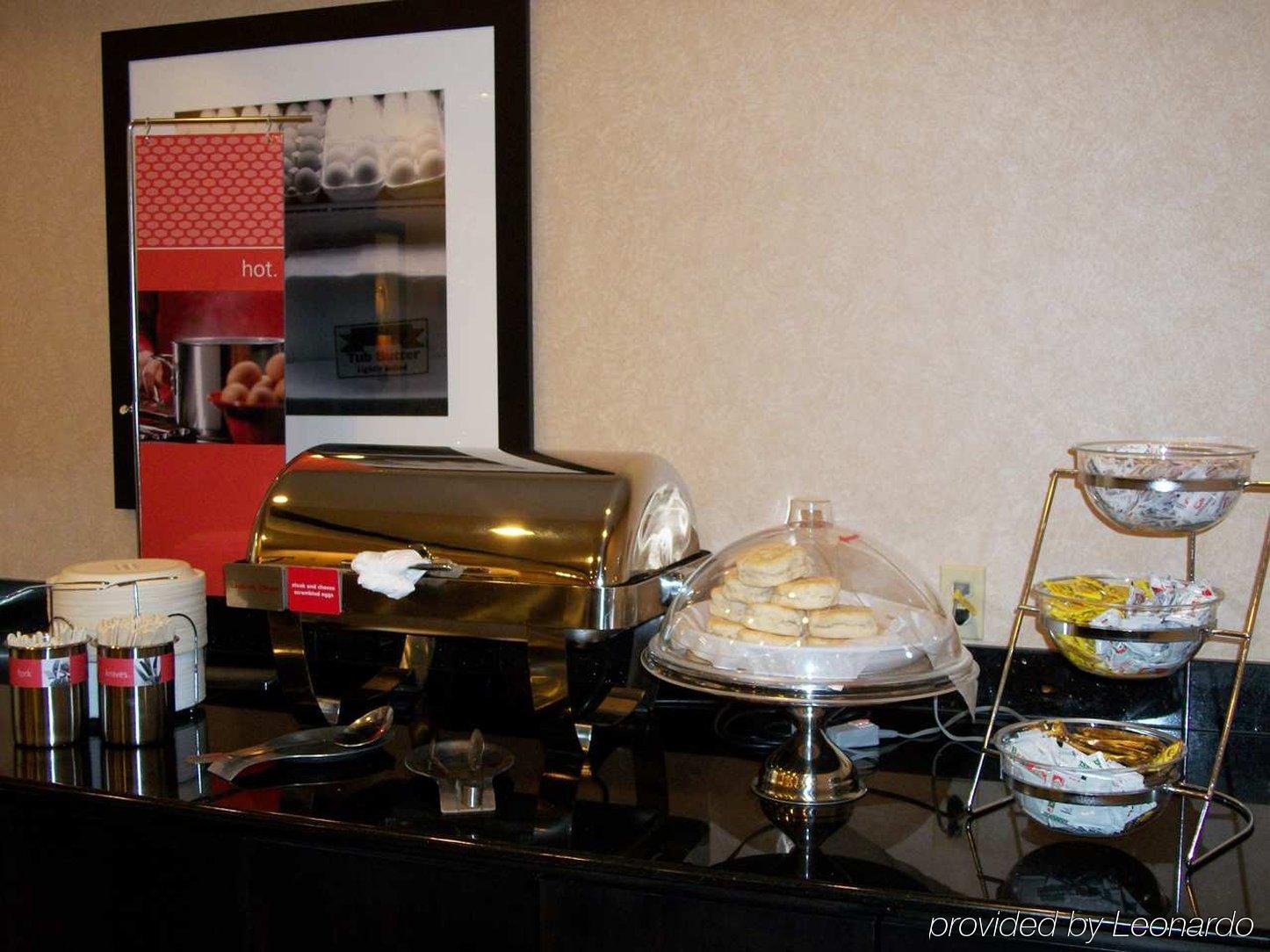 Hampton Inn Pecos Restaurant photo